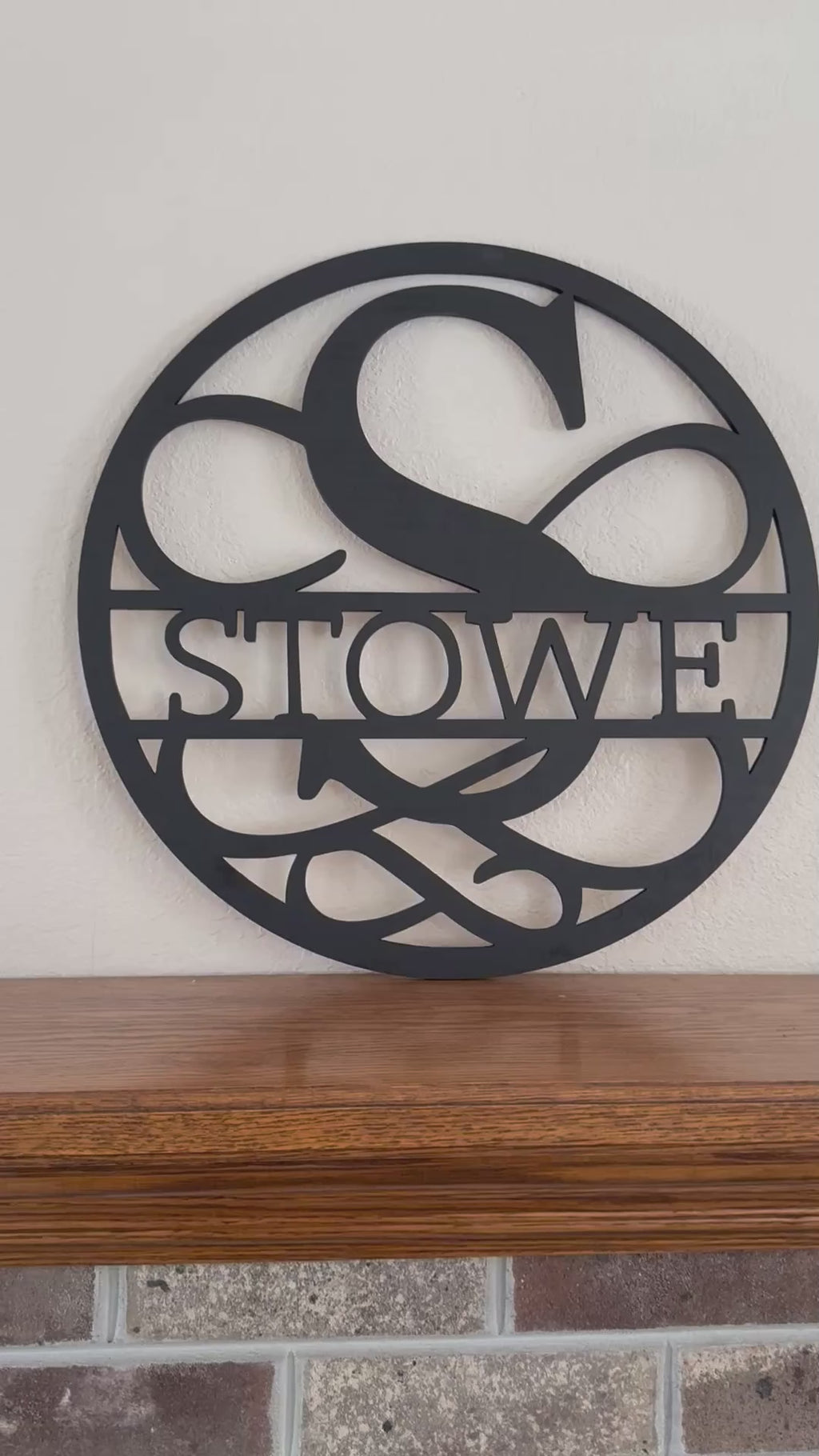 Personalized Round Family Name Sign | Custom Last Name Wall Decor | 18" Wooden Monogram Sign